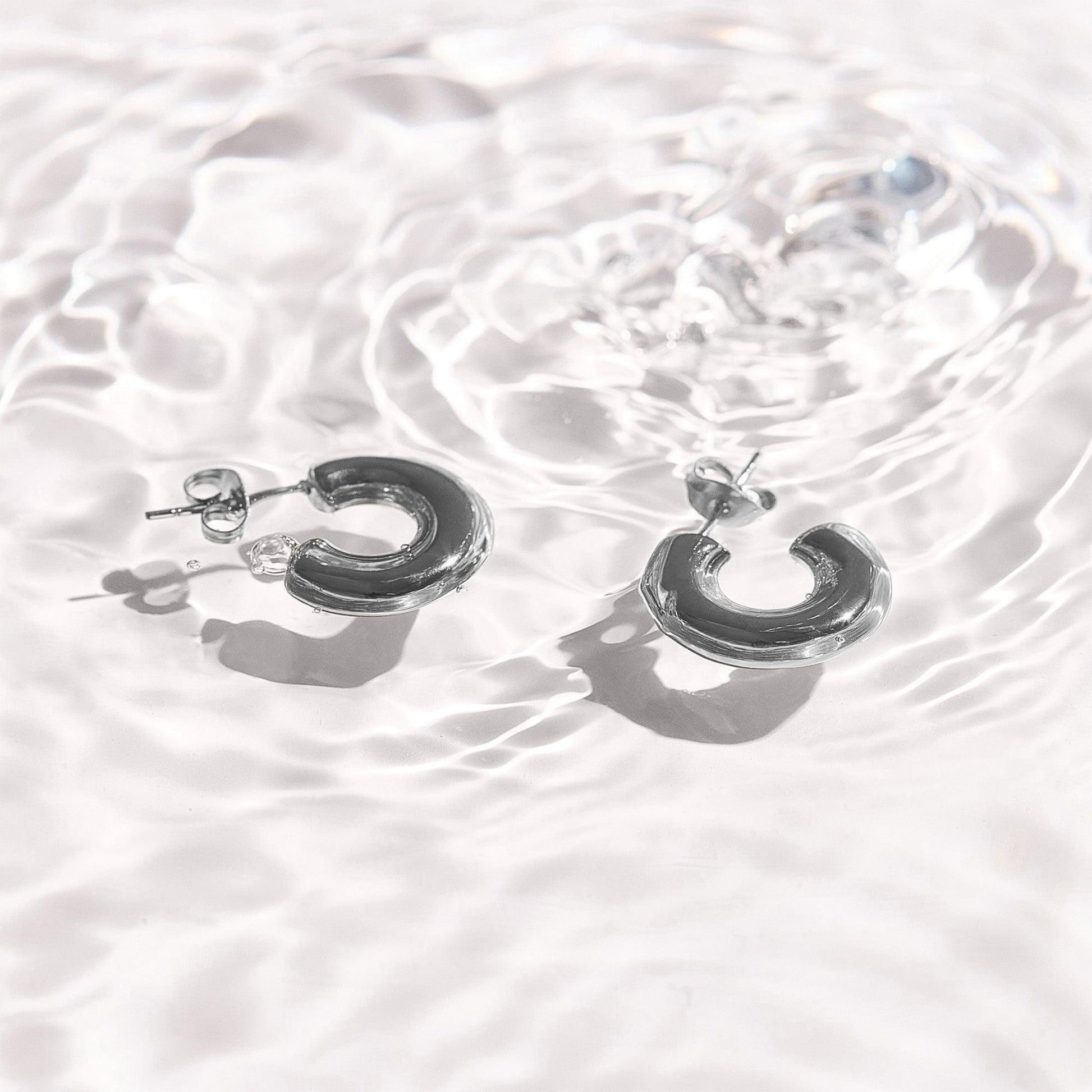 Chunky Curved Hoop Earrings - EVRYJEWELS