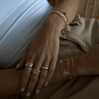 Basic B 2.0 Ring - EVRYJEWELS