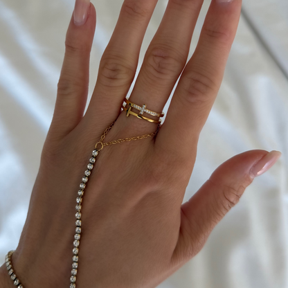 Divine Darling Cross Ring - EVRYJEWELS