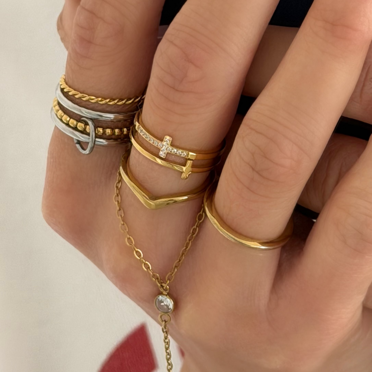 Divine Darling Cross Ring - EVRYJEWELS