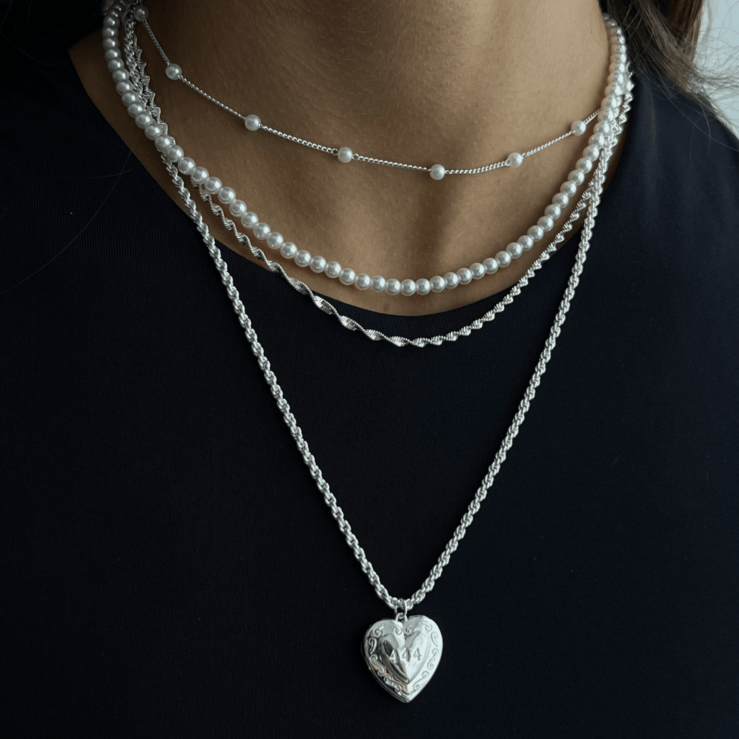 Girly Pearly Necklace - EVRYJEWELS