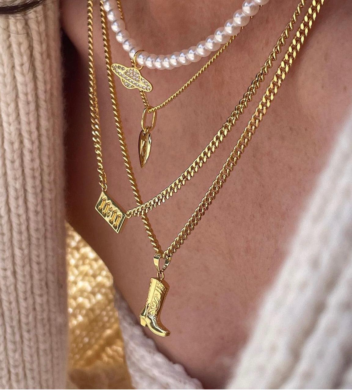Western Wednesday Necklace - EVRYJEWELS